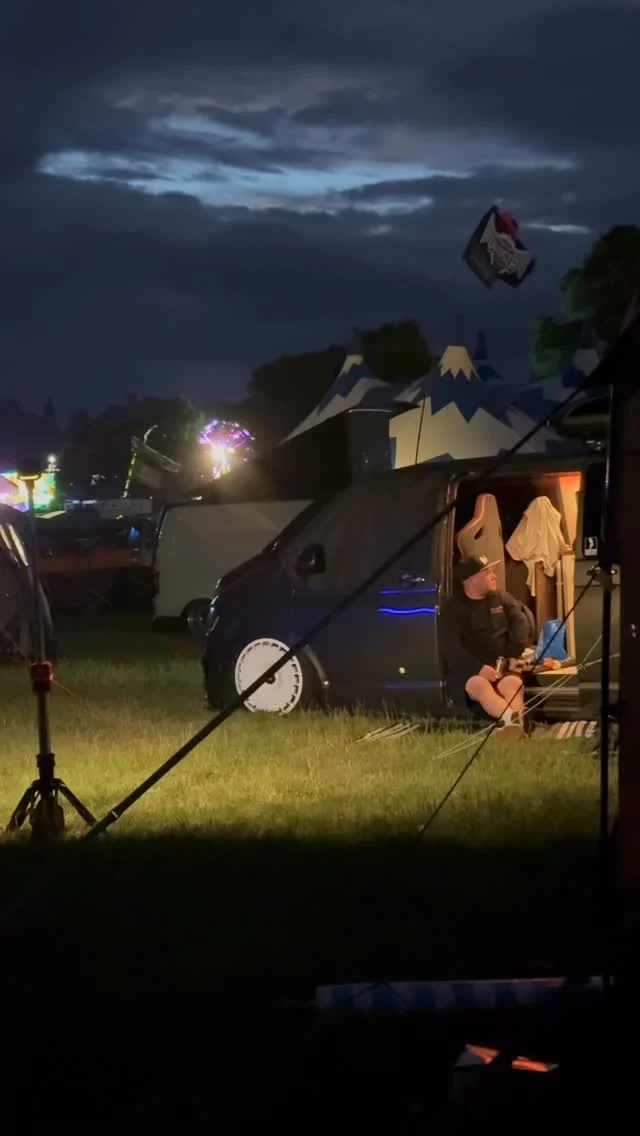 Who came to see our Saturday display @camperjamfestival 🤷‍♂️ we would love to hear from anyone who caught the Dubsta experience! #dubsta #hausvondubsta #cliquedelete